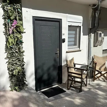 St.barbara Apartment *